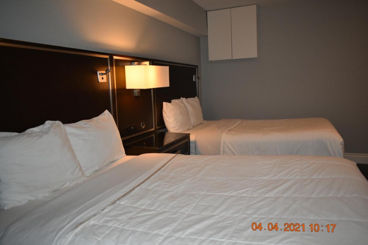 Time Travellers Motel Petawawa 外观 照片