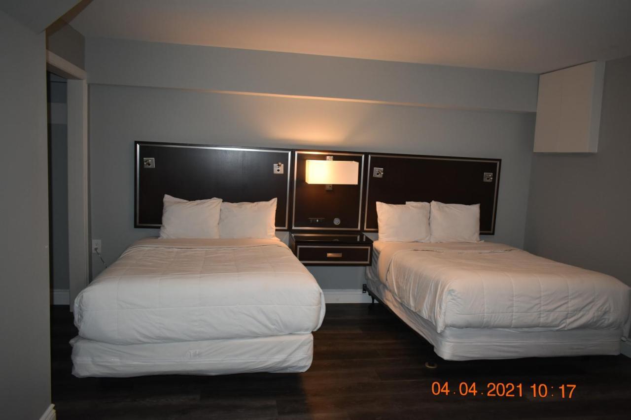 Time Travellers Motel Petawawa 外观 照片