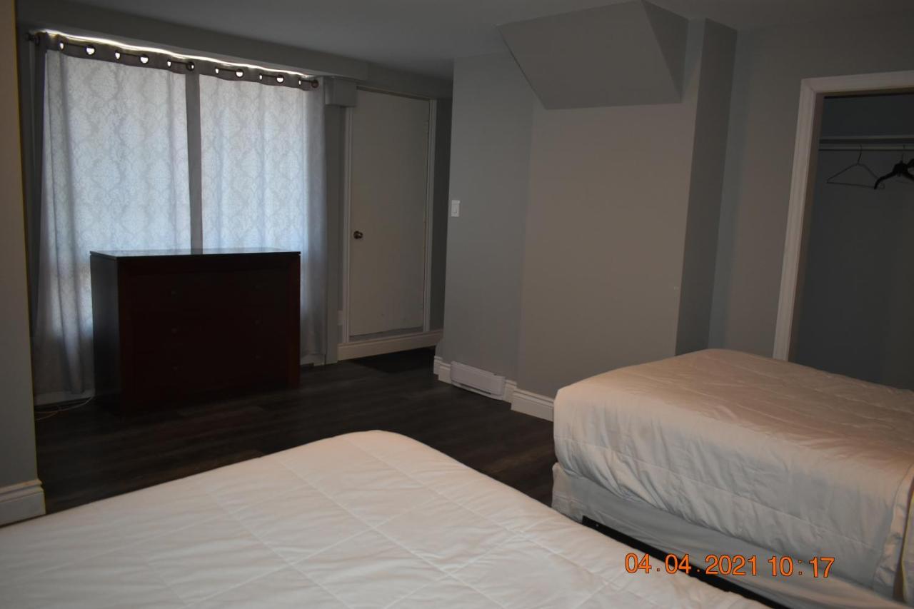Time Travellers Motel Petawawa 外观 照片