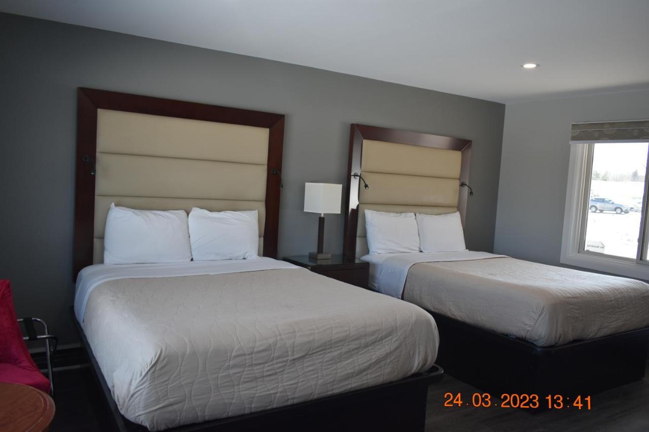 Time Travellers Motel Petawawa 外观 照片